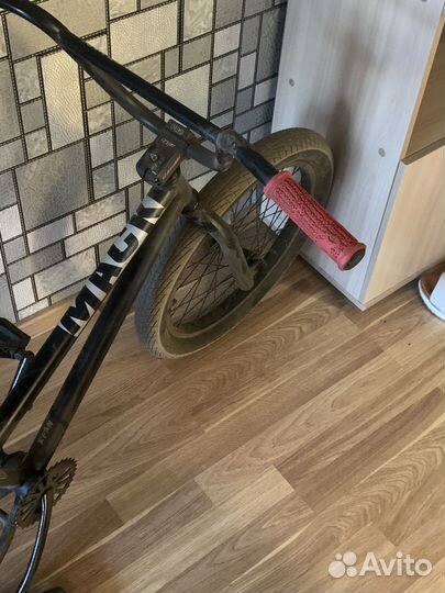 Трюковой велосипед BMX