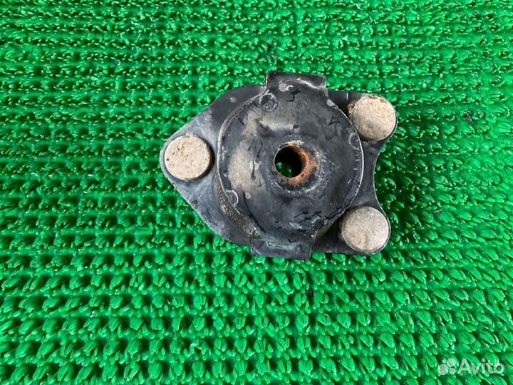 Подушка кузова Infiniti Qx56, Qx80