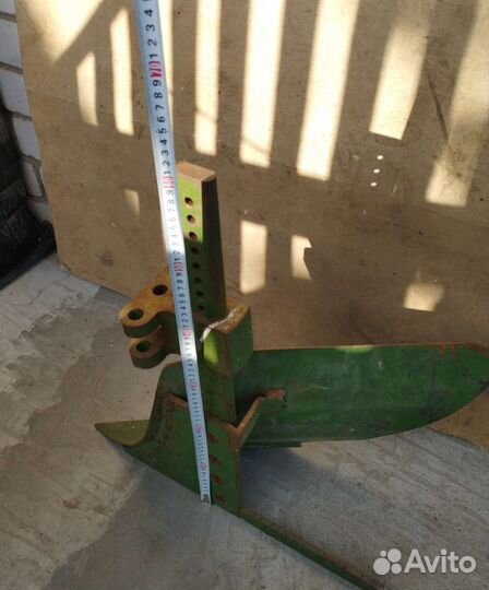 Плуг для вспашки