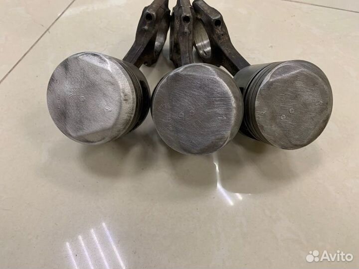 Поршень с шатуном Chery Amulet A15 DA SQR480ED