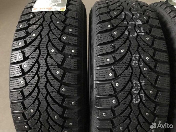 Pirelli Formula Ice 215/60 R16
