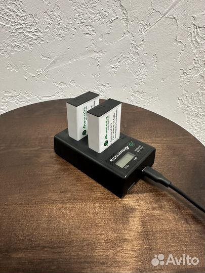 Аккумуляторы и зарядное устройство для Canon