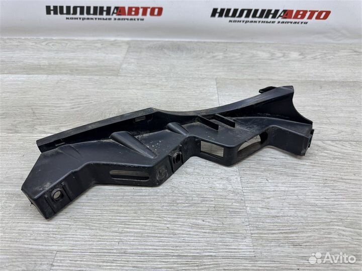 Кронштейн бампера (крепление) передний правый