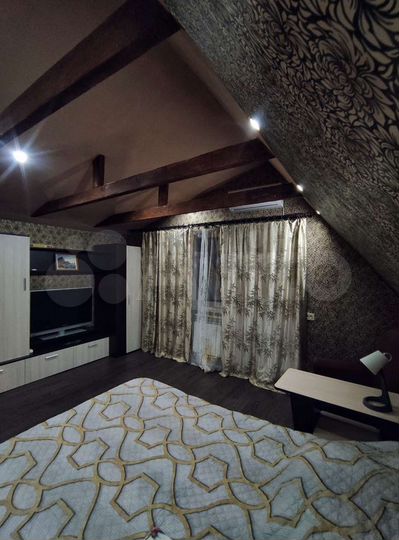 2-к. квартира, 65 м², 4/4 эт.