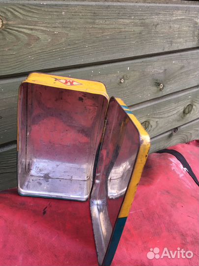 Коллекционная жестяная банка Автоаптечка