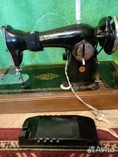 Швейная машина Подольск с эл. приводом