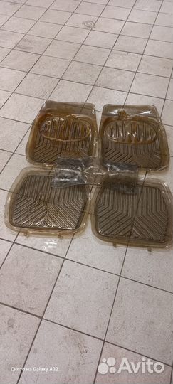 Автомобильные коврики резиновые