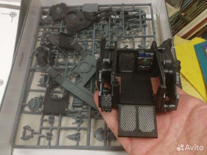 Warhammer 40000 rhino