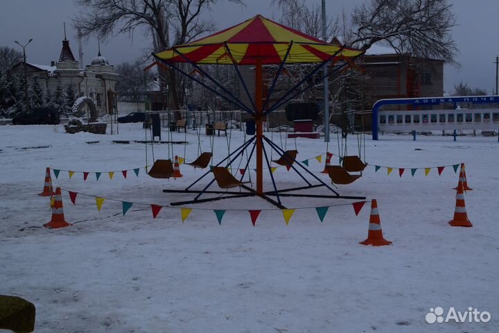 Надувной батут и карусель бу