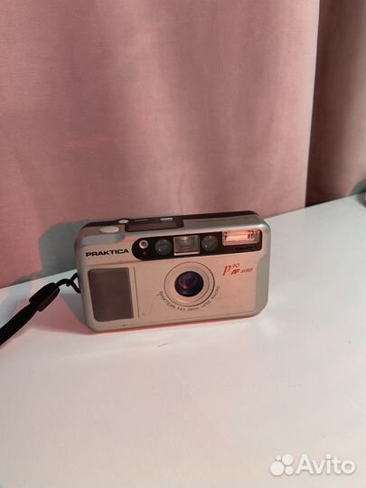 Пленочный фотоаппарат praktica P90