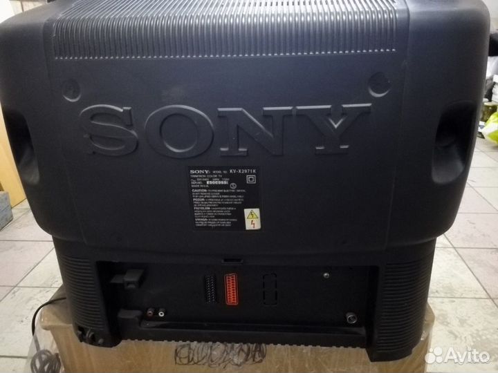 Телевизор Sony, большой - диагональ 29