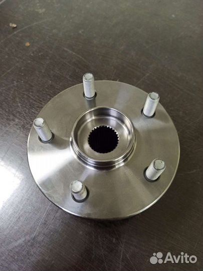 Ступица колеса в сборе Toyota Camry V70 3.5