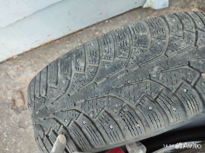 Nokian Tyres Nordman 5 SUV 215/65 R16