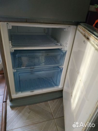 Холодильник на запчасти