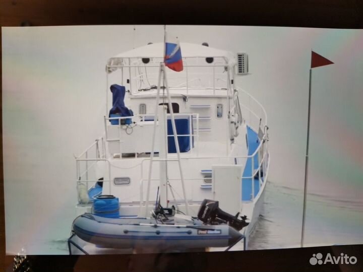 Продаётся моторная яхта