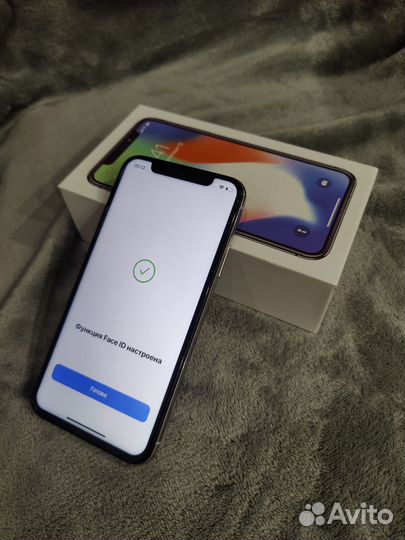 iPhone X, 64 ГБ