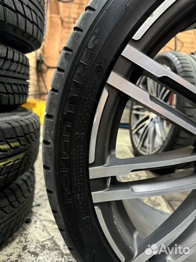 Nokian Tyres Hakka Black 295/35 R21 107Y