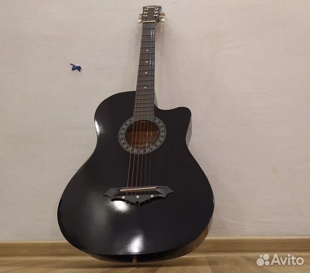 Акустическая гитара