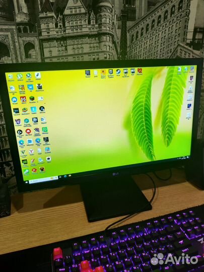 Монитор LG 22