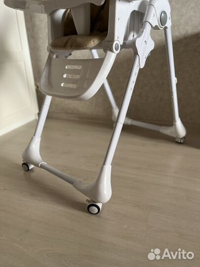 Стул для кормления с чехлом