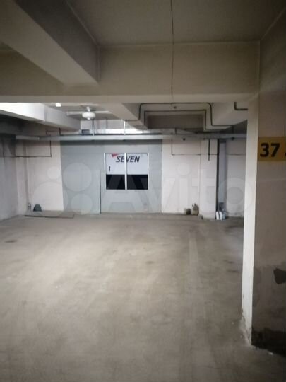 Машиноместо, 14 м²