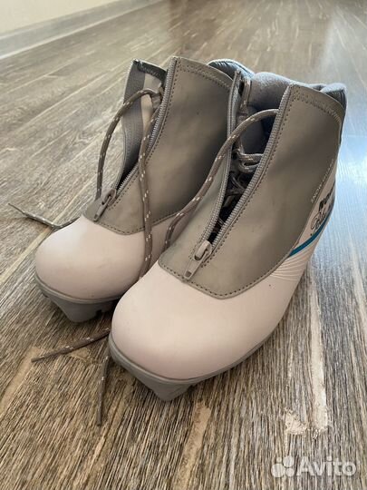 Ботинки лыжные 37 размер NNN