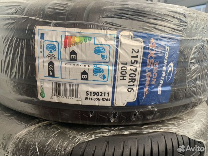 Cooper Zeon 4XS 215/70 R16 100T