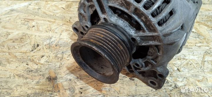 Генератор Volkswagen Golf 3 1995