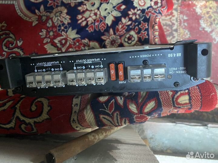 Продаю устлитель и саббуфер