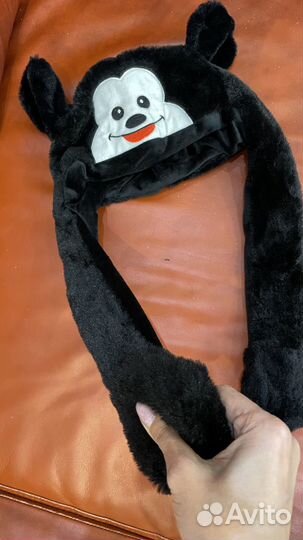 Шапка с двигающимися ушами