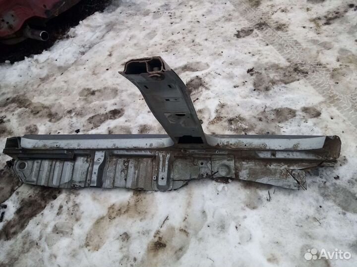 Порог левый со стойкой Mitsubishi Pajero Sport 1