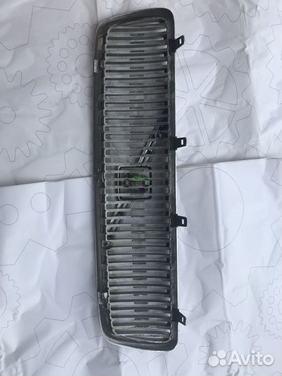 Решётка радиатора Volvo - V70 2001-2008