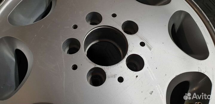 Всего 1шт оригинал Mercedes E class R15 5x112