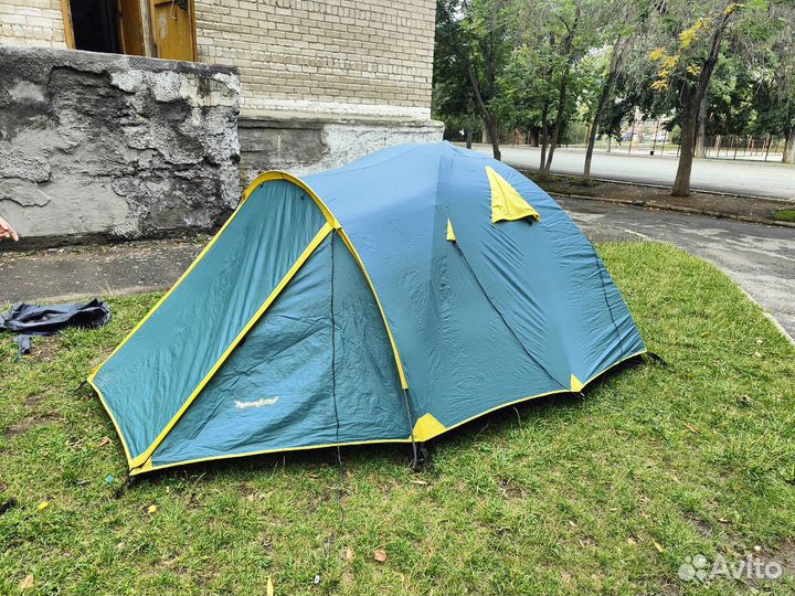 Палатка RockLand Pamir 4