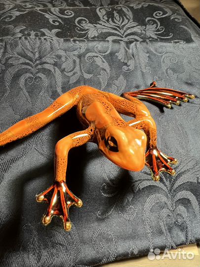 Статуэтка фигурка лягушка