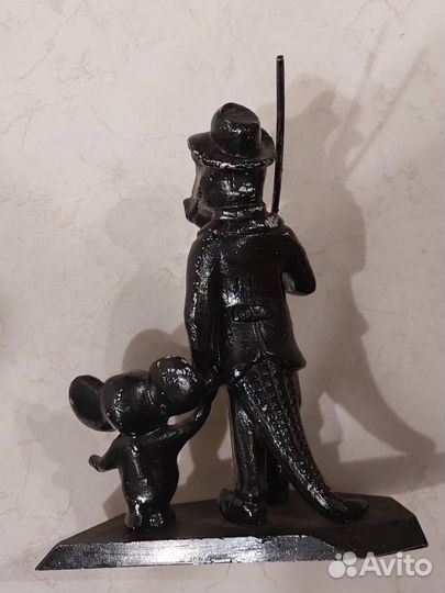 Статуэтка (крокодил гена С чебурашкой