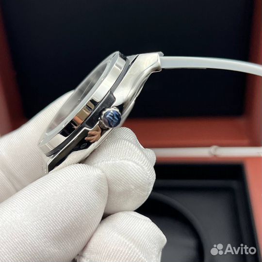 Часы женские Hublot