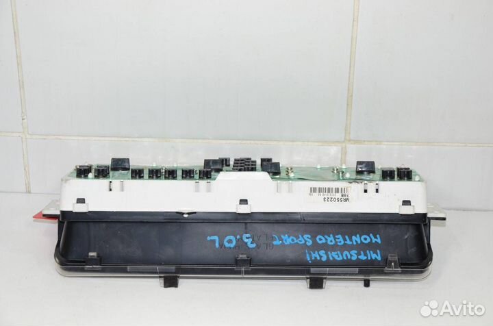 Панель щиток приборов приборная панель Mitsubishi