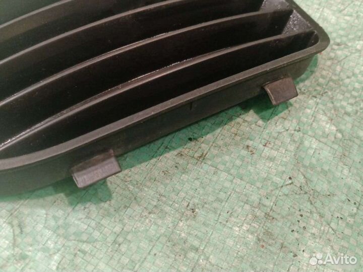 Решетка бампера правая Opel Astra G универсал 1.6I