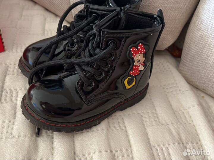 Ботинки для девочки 24