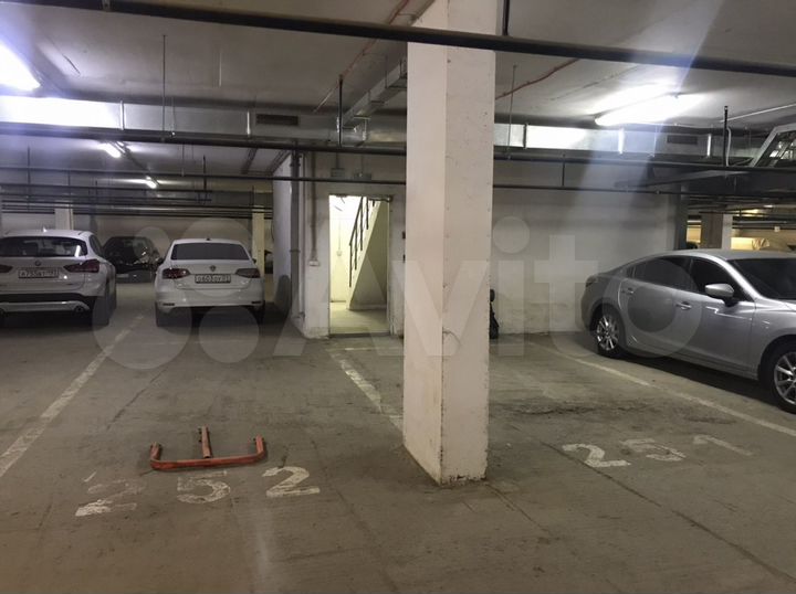 Машиноместо, 15 м²