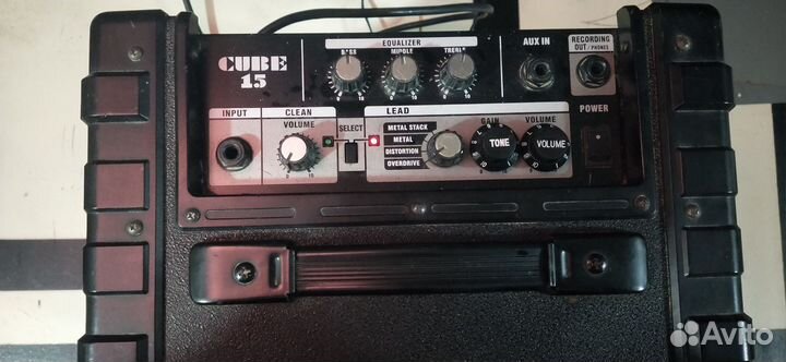 Гитарный комбик Roland Cube15