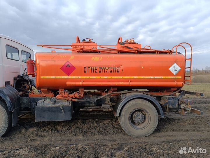 Цистерна (бочка) от заправщика