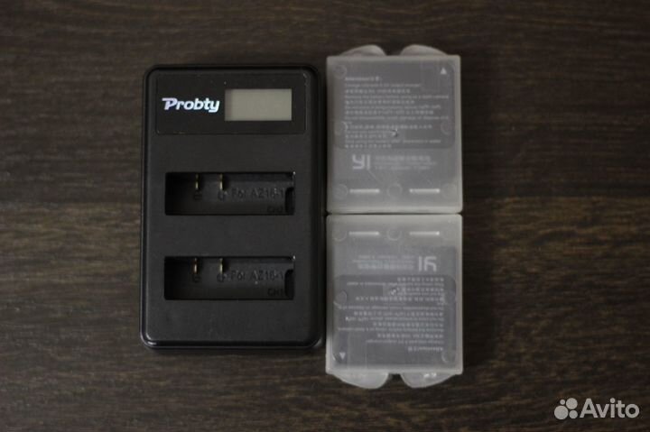 Зарядное устройство для Xiaomi Yi 4k