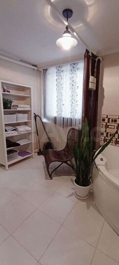 Дом 228 м² на участке 3,2 сот.