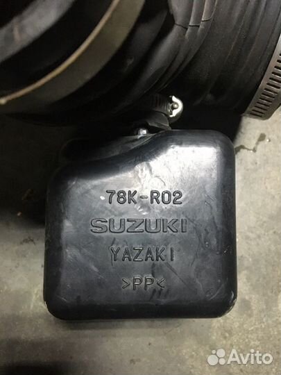 Патрубок дроссельной заслонки Suzuki Grand Vitara