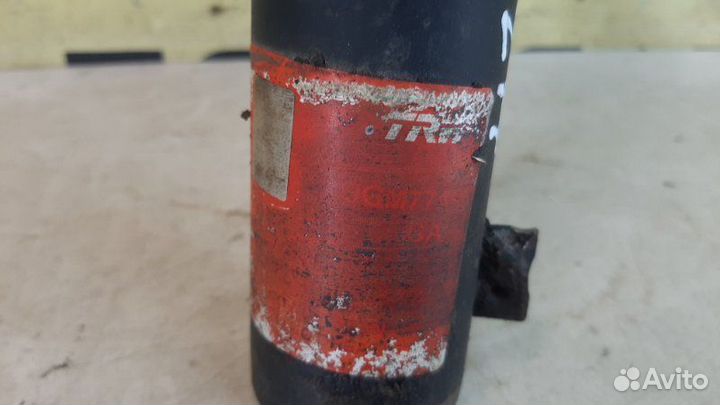 Амортизатор в сборе передний левый Skoda Octavia