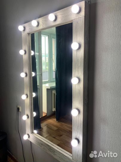 Зеркало с подсветкой на заказ