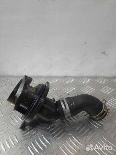 Фланец (тройник) системы охлаждения Citroen C3 1