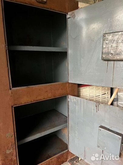 Сейф металлический СССР шкаф
